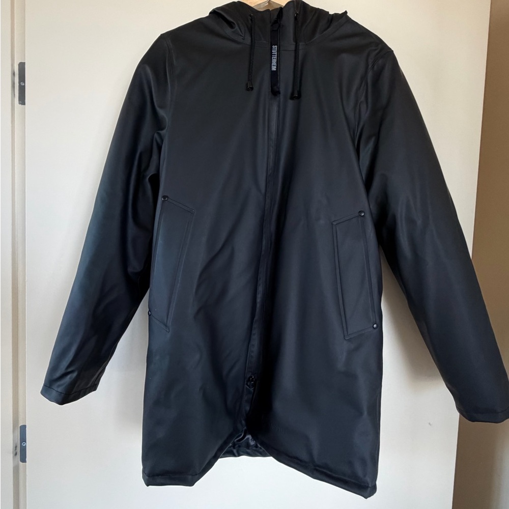 Stutterheim Hooded Insulated Winter Raincoat in Matte Black